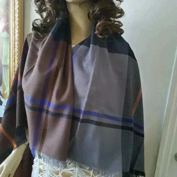 WRAP SHAWL   PLAID Grey-Brown - Picture 3 of 4